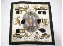 (10895_0023)HERMES カレ LES VOITURES A TRANSFORMATION その他小物